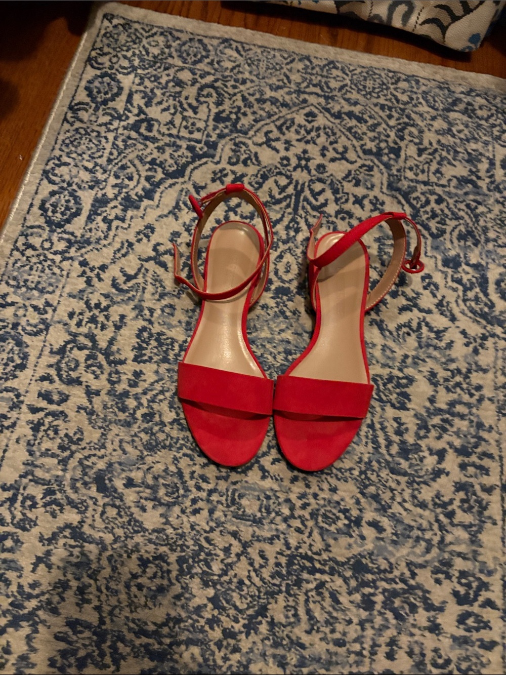 Cushionaire Size‎ 7.5 Red Faux Suede Microsuede Low Block Heel Sandals Shoes